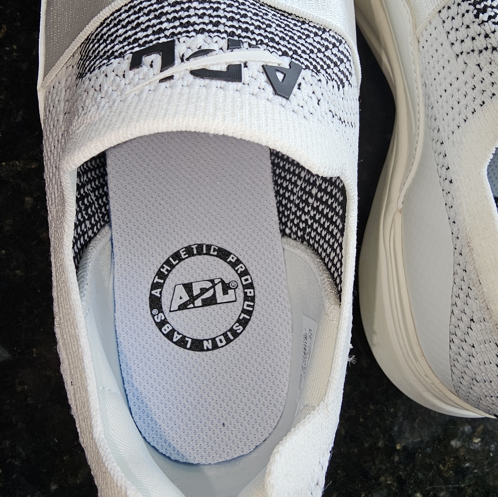 APL TechLoom Bliss Knit Men Running Shoe Sz 8.5 - Picture 5 of 13